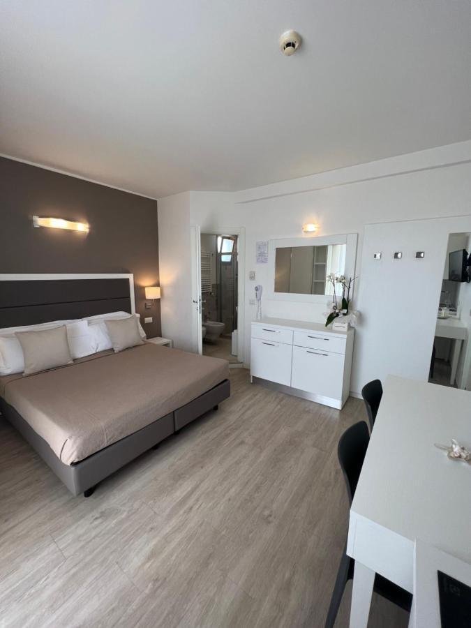 Apparthotel Ardea Риччоне Экстерьер фото